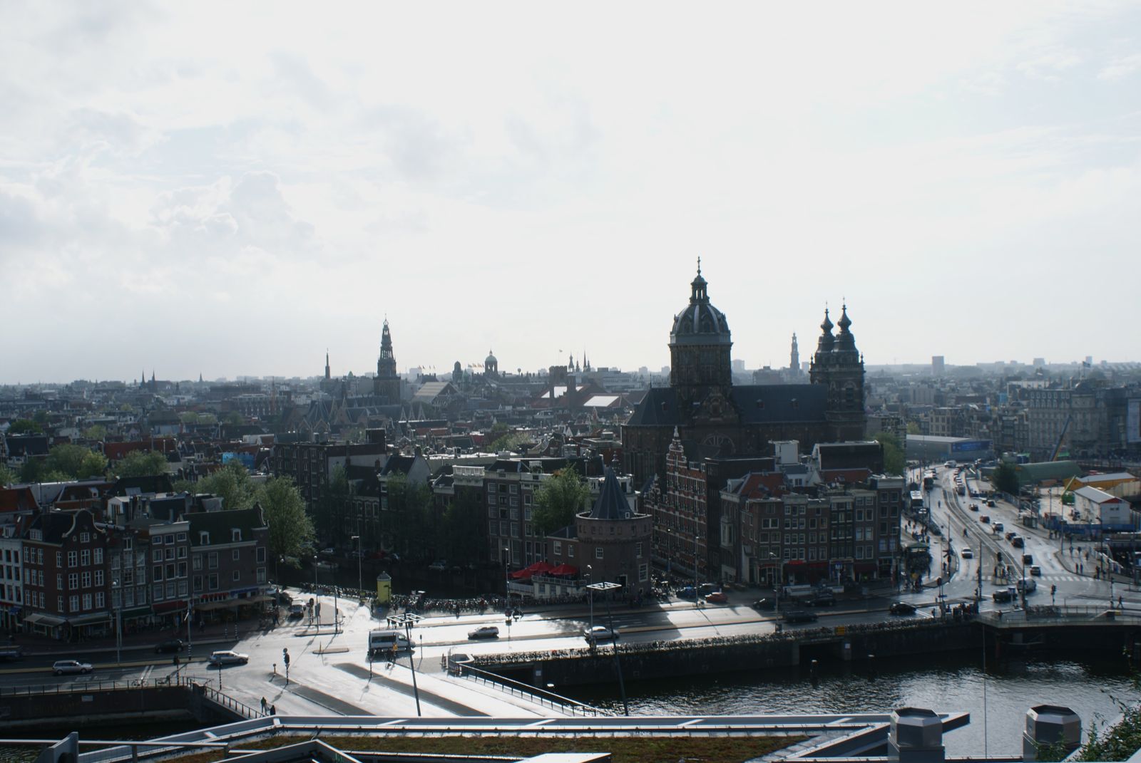 Contract law - Office Hong Kong in Amsterdam and Naarden