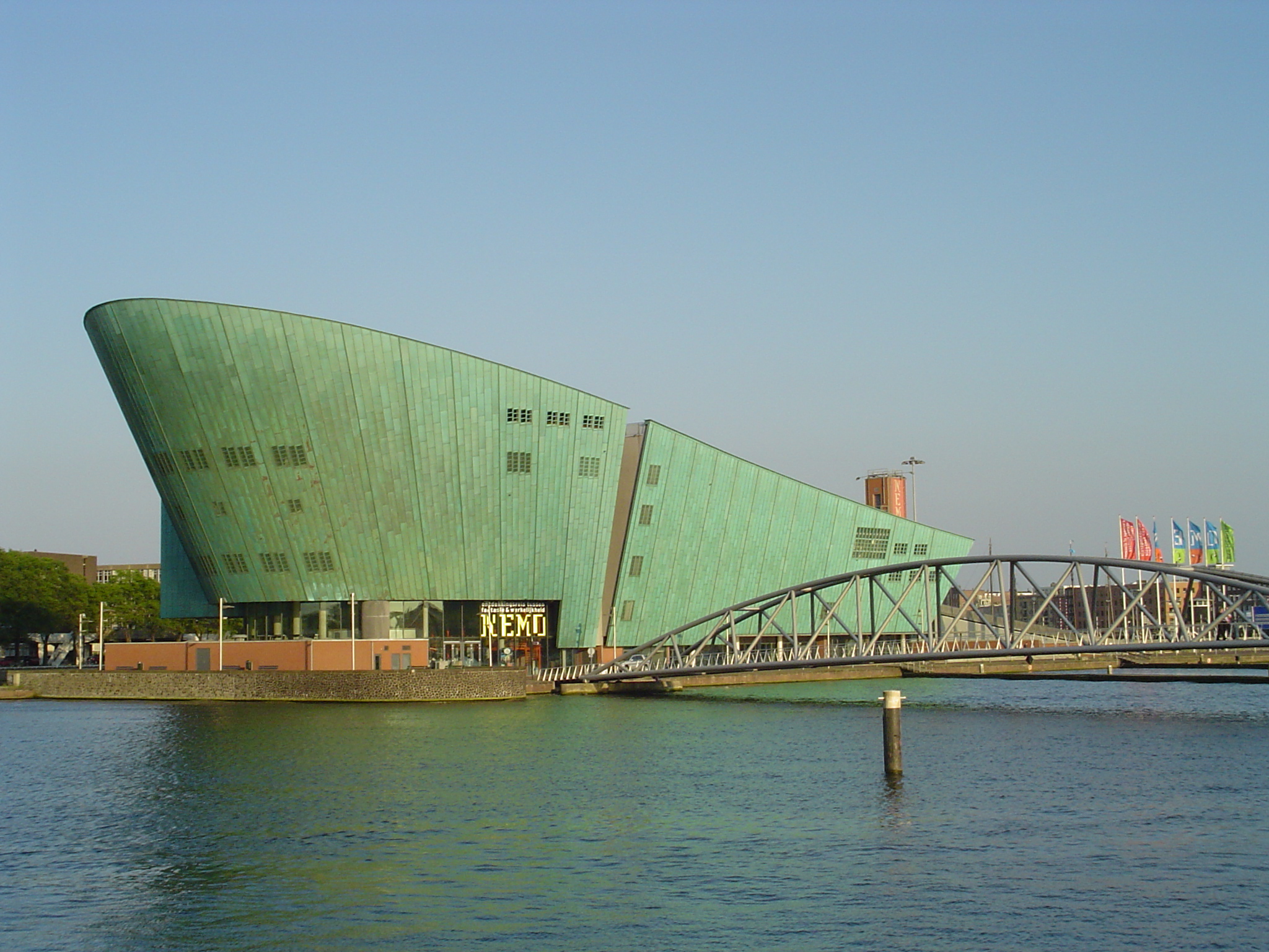 Advocaat Incassorecht - Office Hong Kong in Amsterdam en Naarden